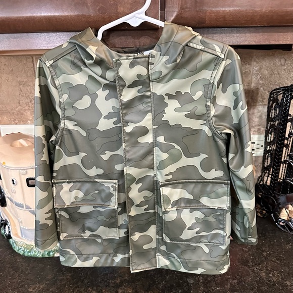 Old Navy Other - Old Navy Green Camouflage Kids Raincoat